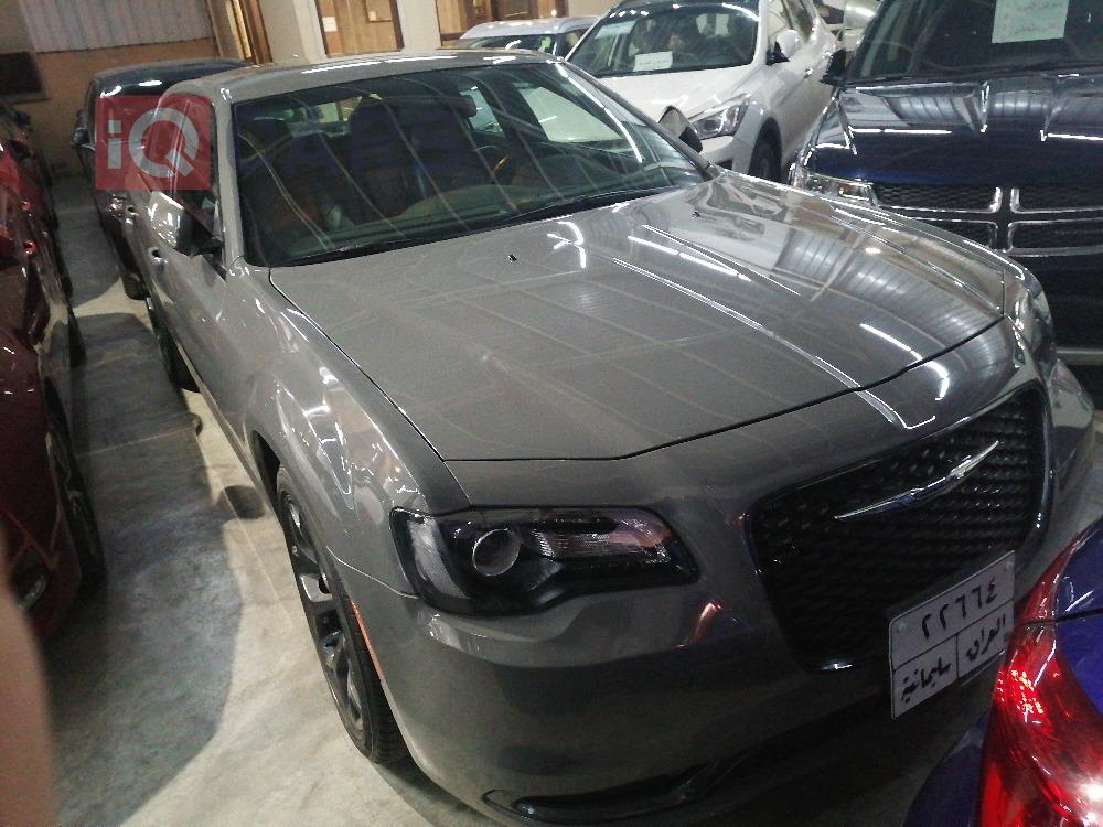 کرایسلەر 300
